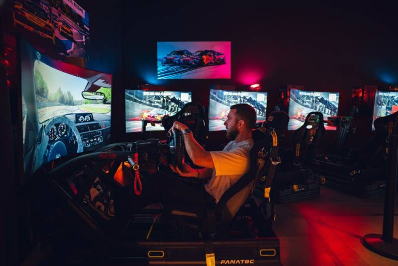 Sim racing professionnel à la location à Paris 75