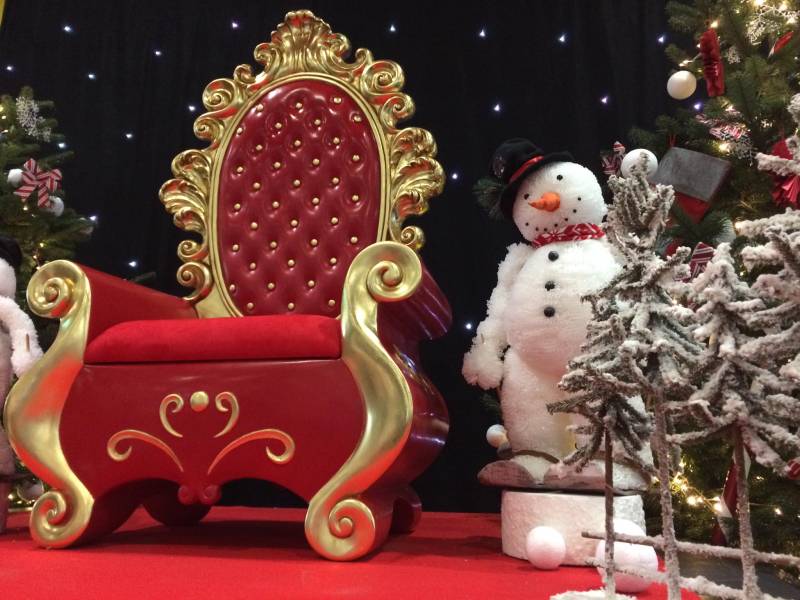 Ou louer rapidement fauteuil du père noël géant pour marché de noël à paris 75