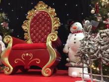 Ou louer rapidement fauteuil du père noël géant pour marché de noël à paris 75